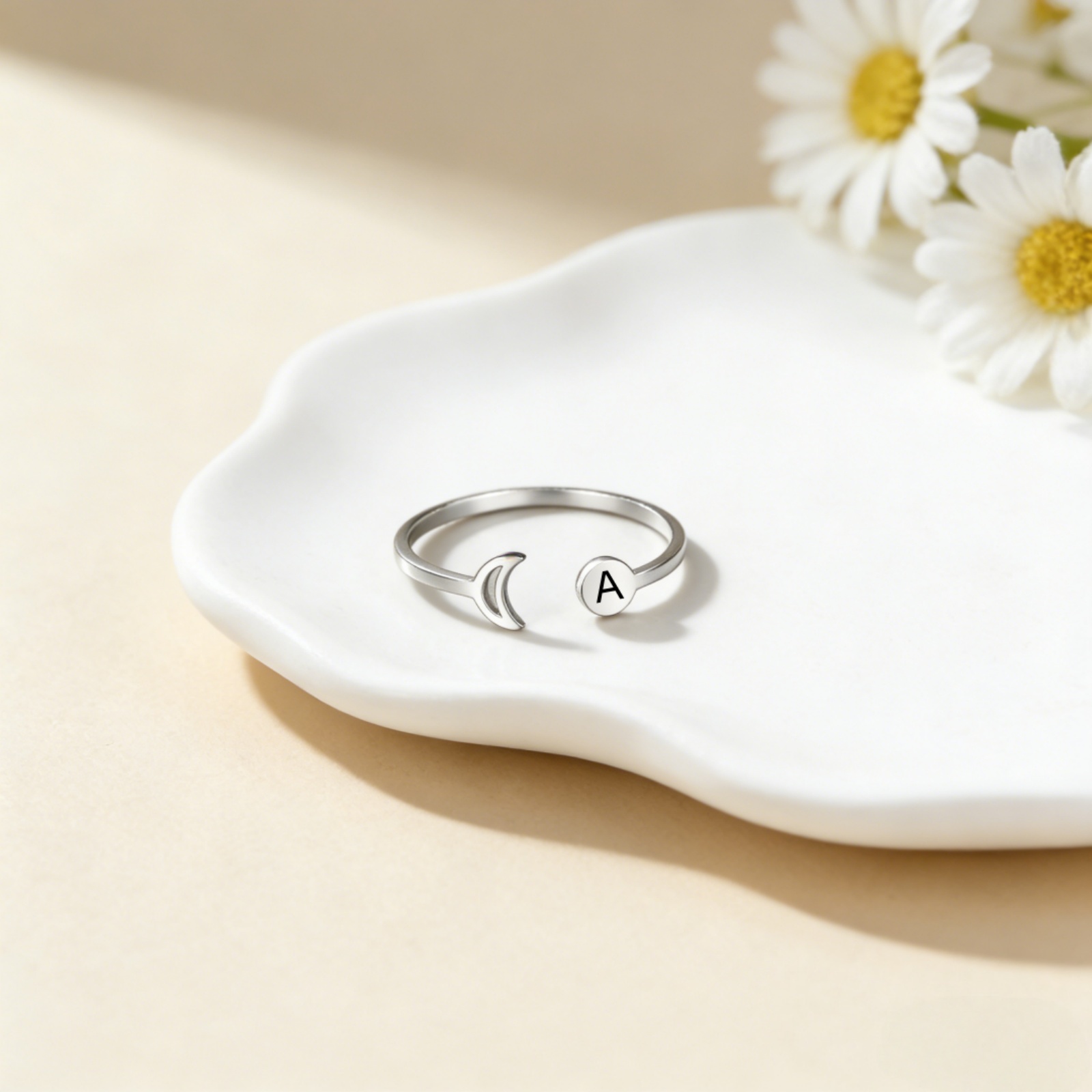 خاتم مخصص بالأحرف الأبجدية من  - مراجعة Initial Ring Custom وسعره