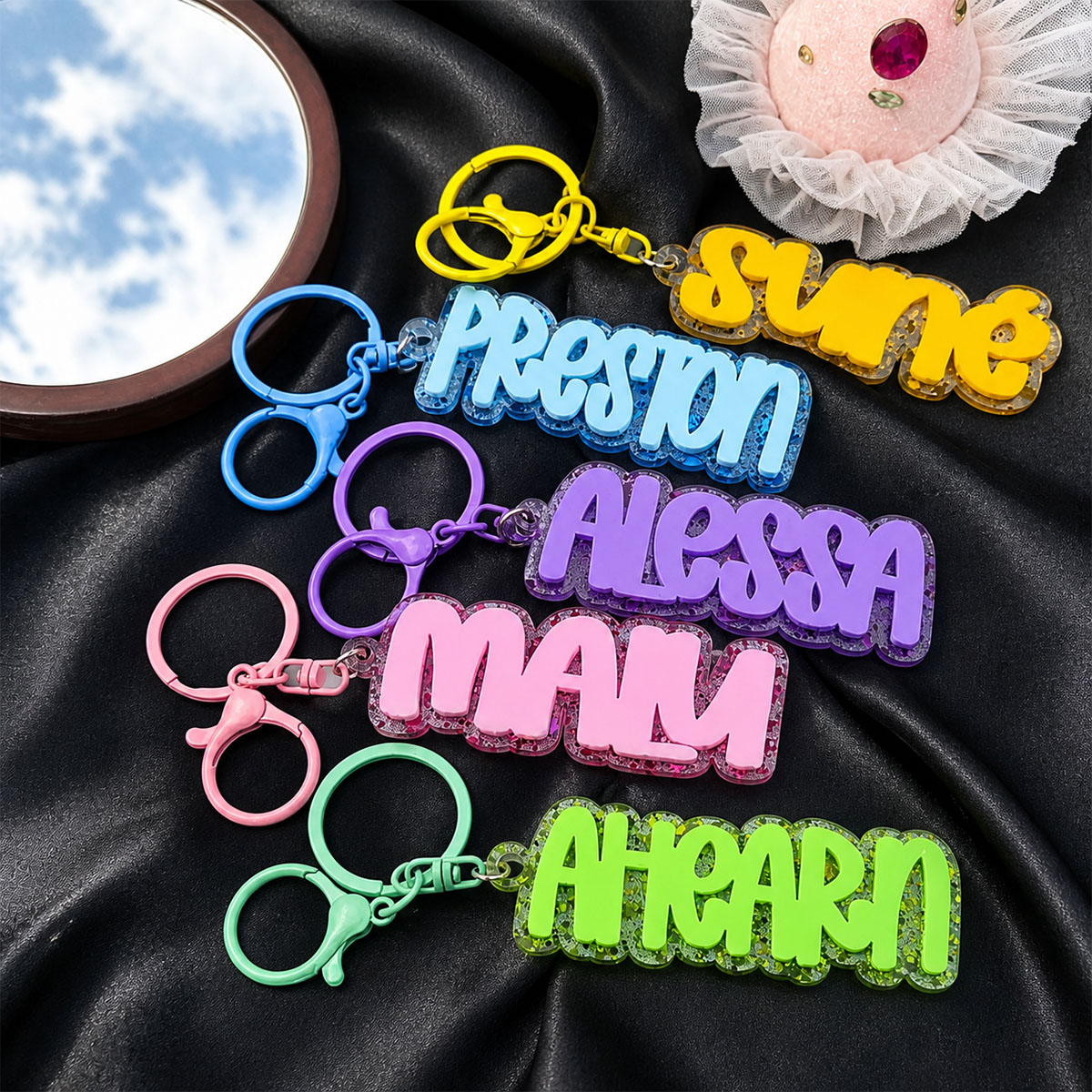 سلسلة مفاتيح أكريليك مخصصة بال - مراجعة Initial Ring Custom وسعره